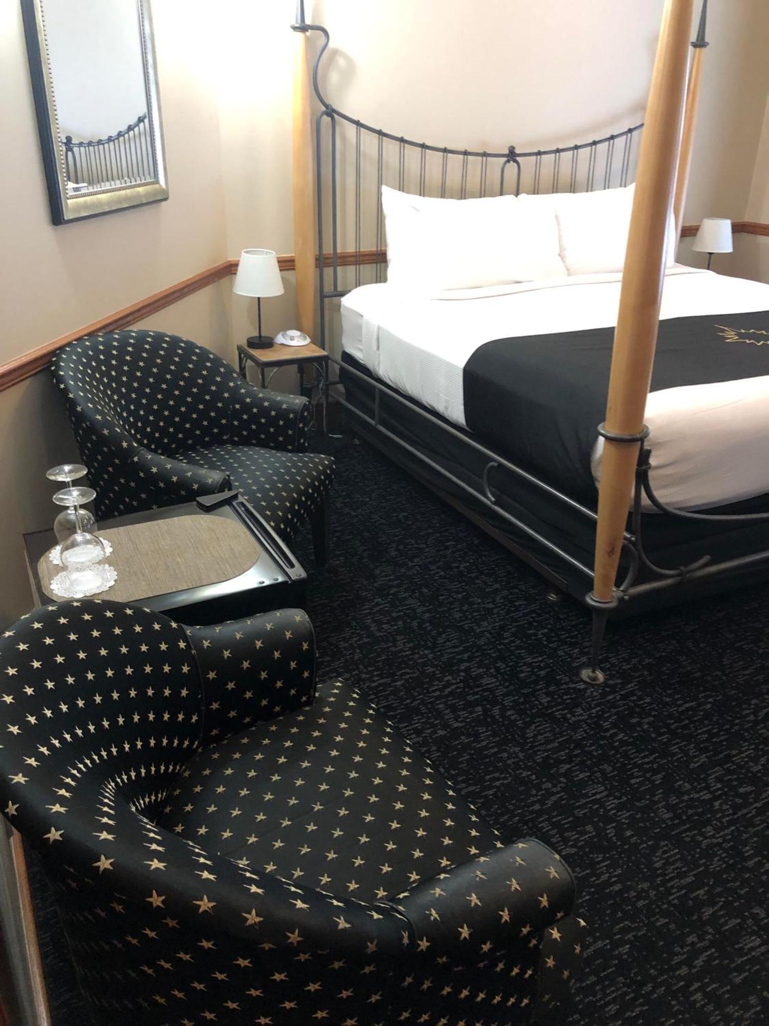 Inn At Black Star Farms Suttons Bay Eksteriør billede